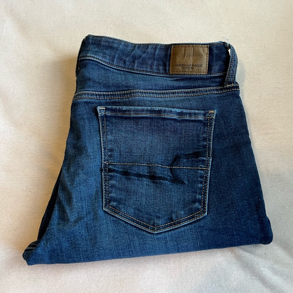 AMERICAN EAGLE SKINNY JEANS